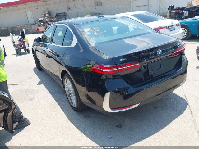 BMW 530I 2025 WBA53FJ02SCT71187 Image 3