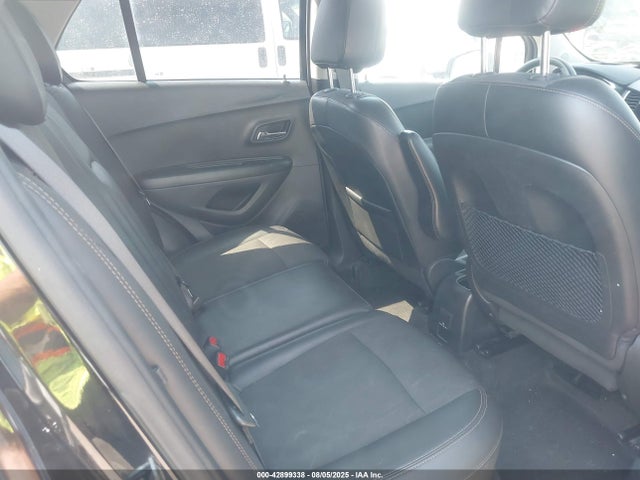 Chevrolet le2 2021 KL7CJPSM0MB364896 Image 8