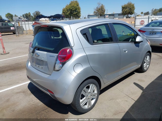 Chevrolet ll0 2015 KL8CB6S95FC809161 Image 4