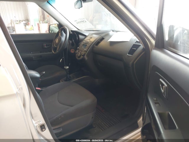 42899354 :رقم المزاد ، KNDJT2A21B7266273 vin ، 2011 Kia Soul + مزاد بيع