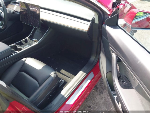2019 TESLA MODEL 3 5YJ3E1EA7KF411552 Photo 4