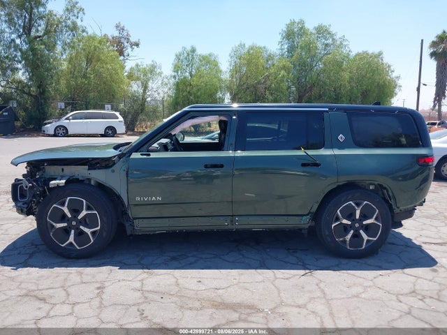 Rivian R1s 2023 7PDSGBBA0PN016680 Image 15