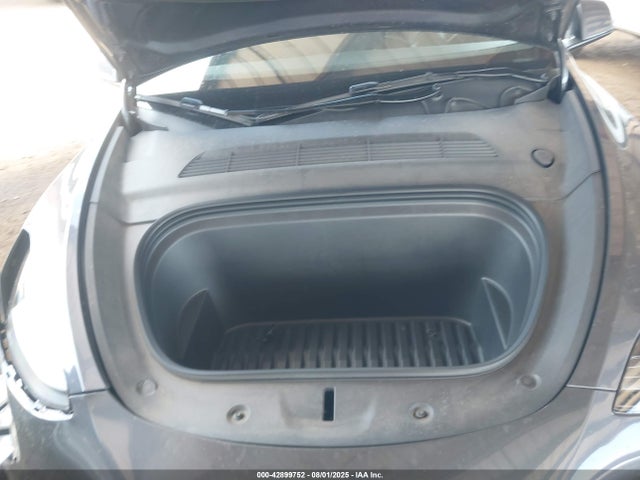 2023 TESLA MODEL Y 7SAYGDED8PF958819 Photo 9