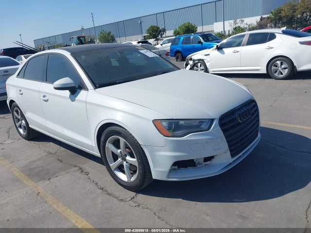 2015 AUDI A3 WAUACGFF2F1031881 Photo 0