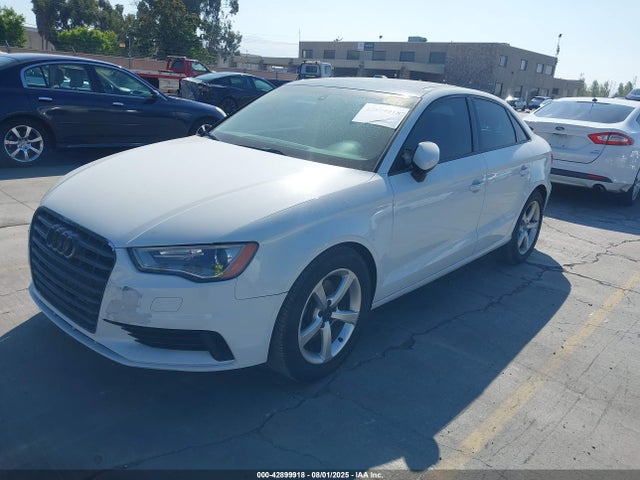 2015 AUDI A3 WAUACGFF2F1031881 Photo 1