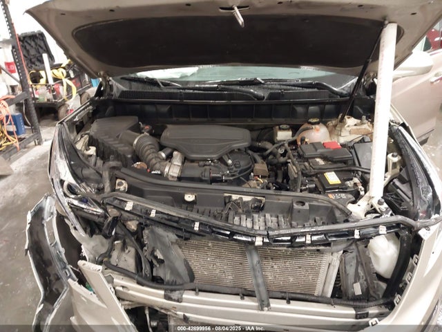 2017 CADILLAC XT5 1GYKNDRS8HZ138098 Photo 9
