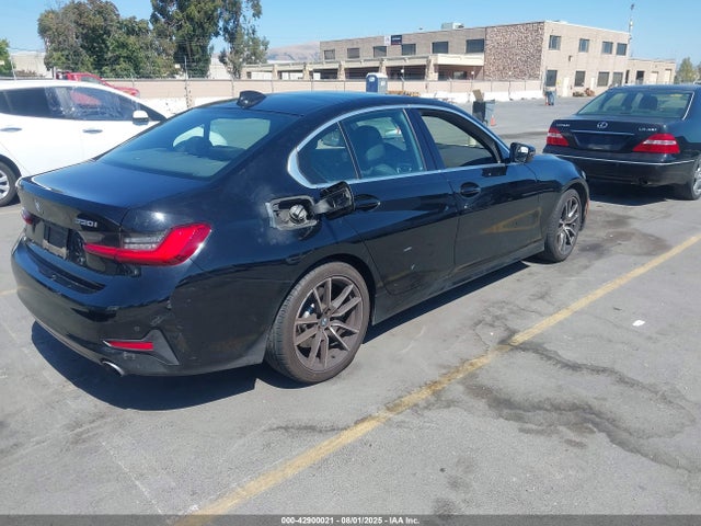 3MW5R1J01M8C04699 BMW 330I