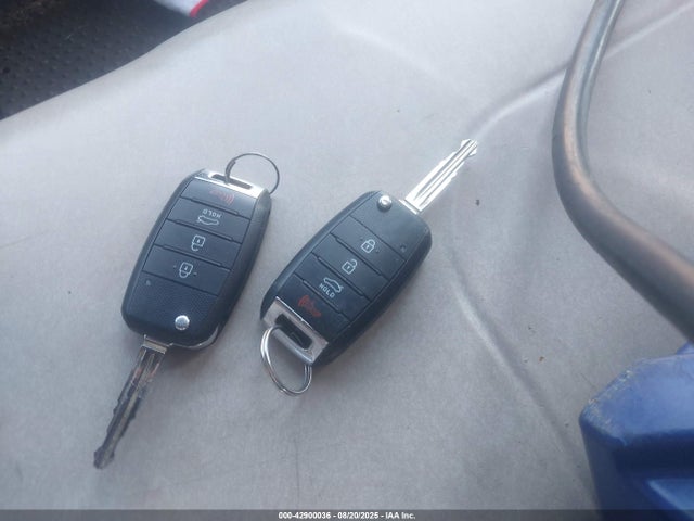 KNAFX4A64G5559318 KIA mpi nu