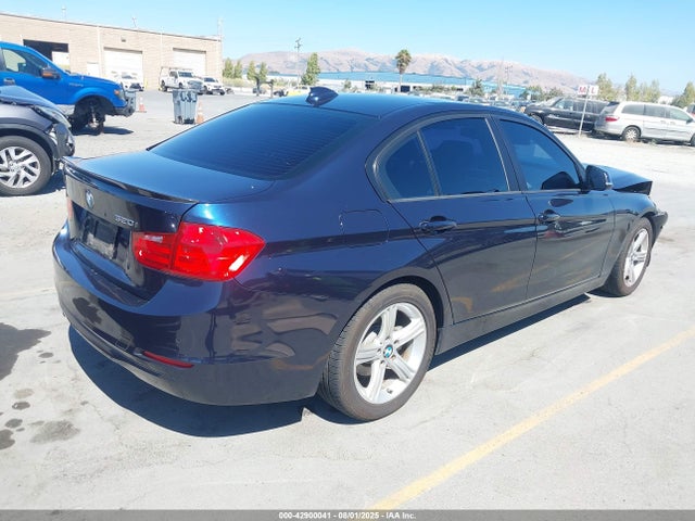 BMW 2015 2015 WBA3B1G51FNT05109 Image 4