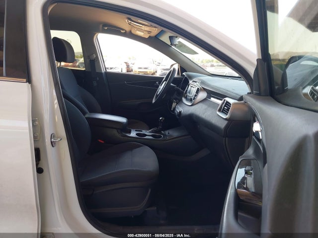 5XYPG4A39HG284101 KIA 2017