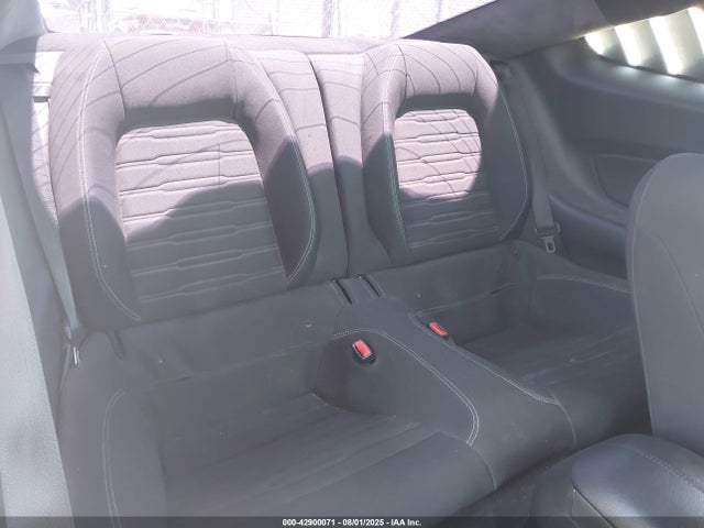 Ford 2.3l 4v premium fuel 2017 1FA6P8TH2H5291756 Image 8