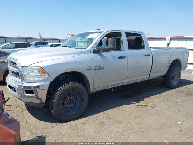 RAM 2015 2015 3C6UR5HL6FG705187 Image 2