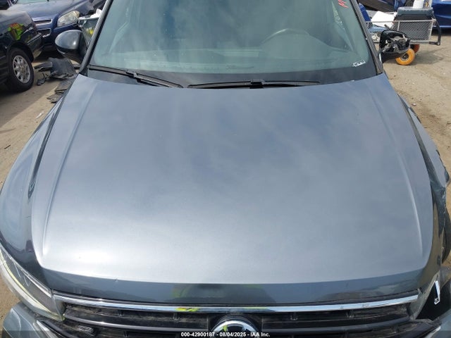3VV8B7AXXNM014527 Volkswagen Tiguan