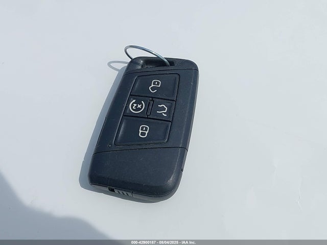3VV8B7AXXNM014527 Volkswagen Tiguan