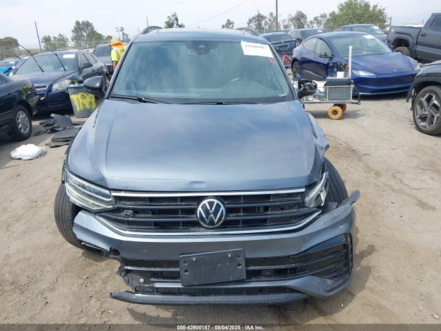 3VV8B7AXXNM014527 Volkswagen Tiguan