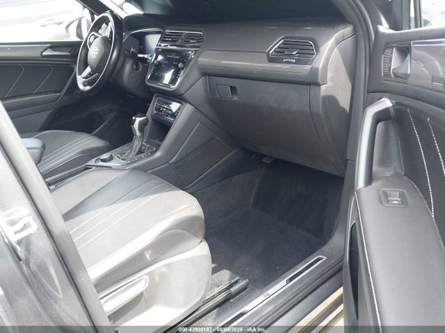 3VV8B7AXXNM014527 Volkswagen Tiguan