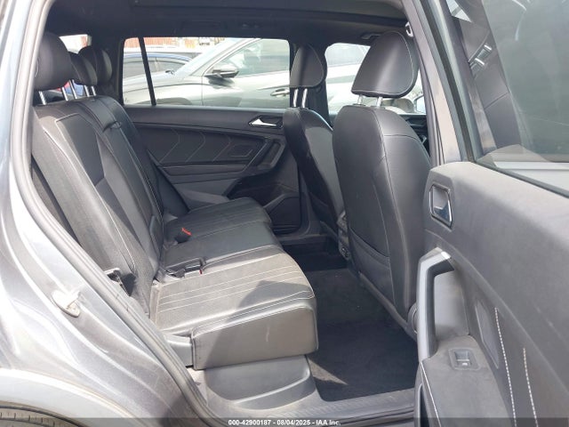 3VV8B7AXXNM014527 Volkswagen Tiguan
