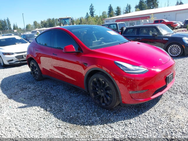 2021 TESLA MODEL Y 5YJYGAEE0MF199082 Photo 0