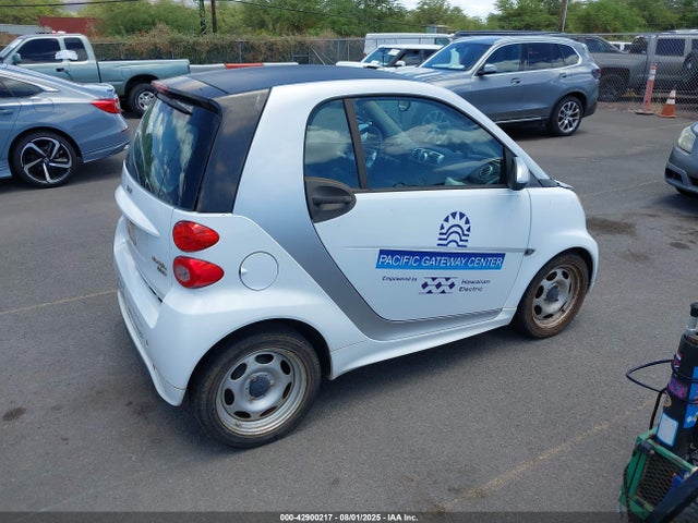 WMEEJ9AA6FK826039 Smart Fortwo Electric Drive Passion