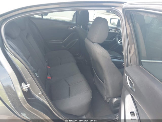 3MZBN1U72JM229850 Mazda pe