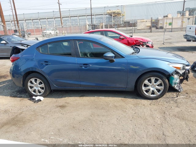 Mazda pe 2018 3MZBN1U76JM186159 Image 14