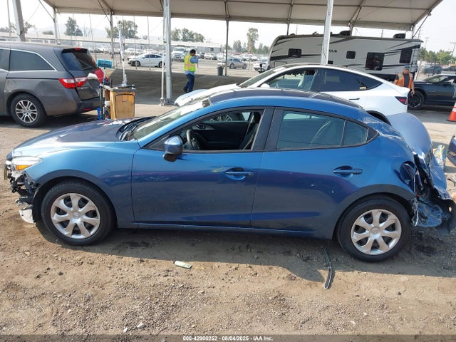 Mazda pe 2018 3MZBN1U76JM186159 Image 15