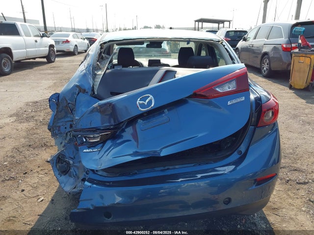 Mazda pe 2018 3MZBN1U76JM186159 Image 17