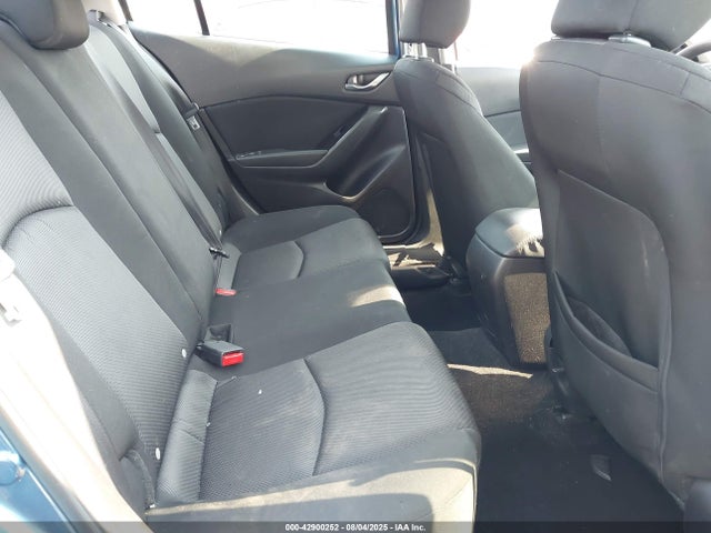 Mazda pe 2018 3MZBN1U76JM186159 Image 8