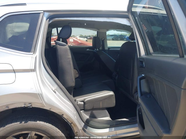3VV3B7AX9NM067410 Volkswagen Tiguan