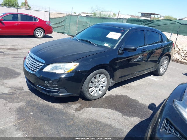Chrysler 200 2014 1C3CCBAB8EN195196 Image 2