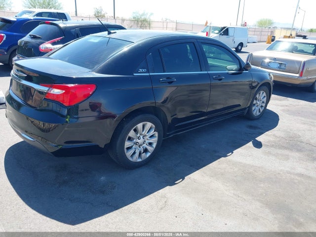 Chrysler 200 2014 1C3CCBAB8EN195196 Image 4
