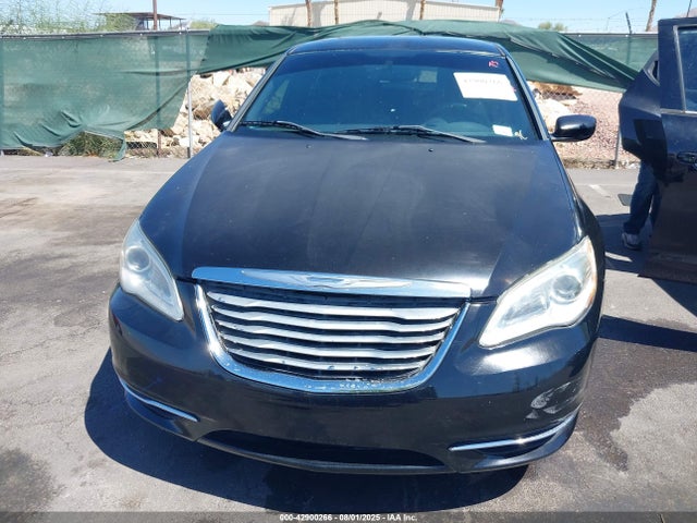 Chrysler 200 2014 1C3CCBAB8EN195196 Image 6