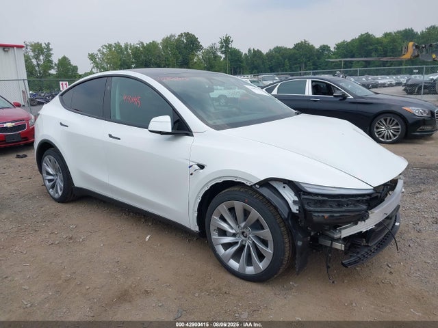 2026 TESLA MODEL Y 7SAYGDEE5TF333281 Photo 0