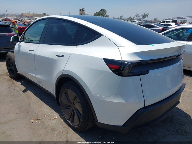 2026 TESLA MODEL Y 7SAYGDEE5TF346323 Photo 2