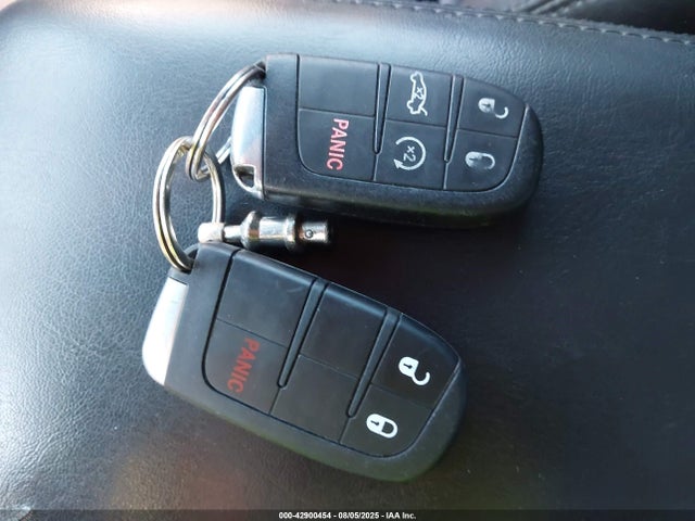Chrysler 300 2014 2C3CCARG2EH381884 Image 11