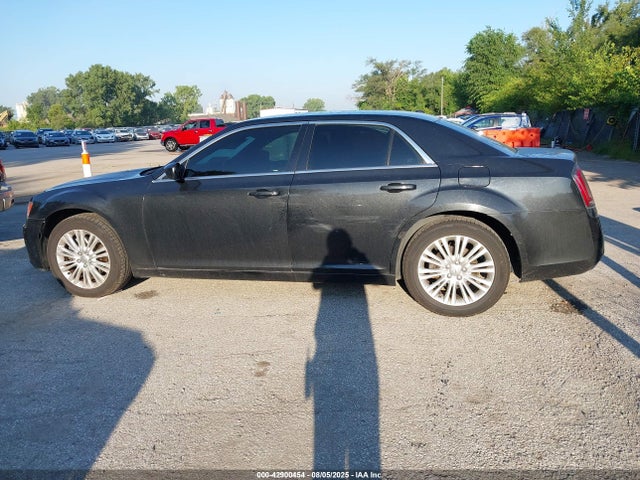Chrysler 300 2014 2C3CCARG2EH381884 Image 14