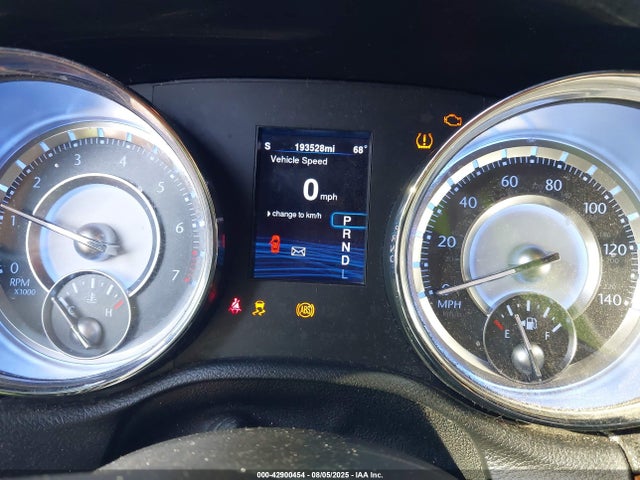 Chrysler 300 2014 2C3CCARG2EH381884 Image 7