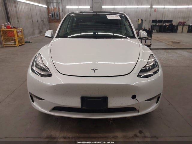 7SAYGDEE2NF421014 Tesla Model Y