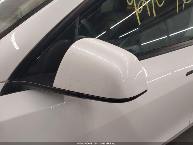 7SAYGDEE2NF421014 Tesla Model Y
