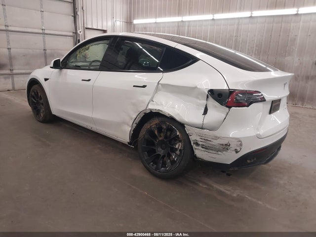 2022 TESLA MODEL Y 7SAYGDEE2NF421014 Photo 2