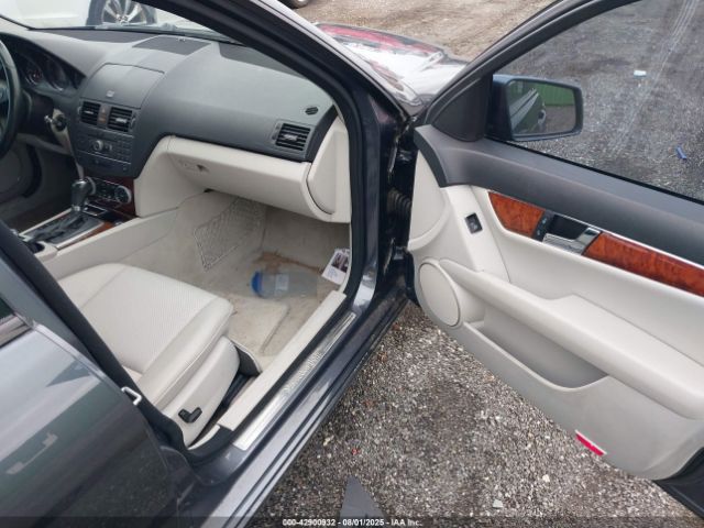 2011 MERCEDES-BENZ C 300 WDDGF8BB4BR154354 Photo 4