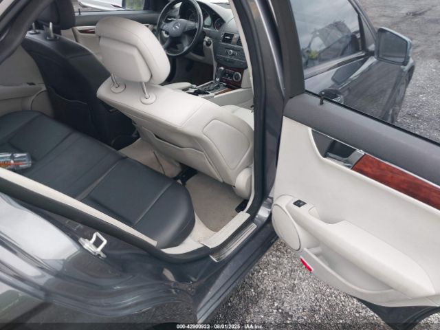 2011 MERCEDES-BENZ C 300 WDDGF8BB4BR154354 Photo 7