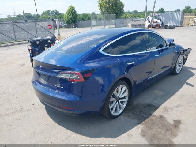 2018 TESLA MODEL 3 5YJ3E1EB3JF133840 Photo 3
