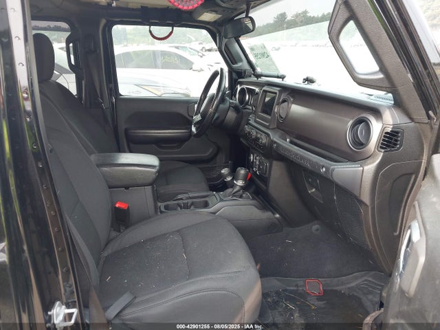 1C4HJXDG7LW105667 Jeep 2020