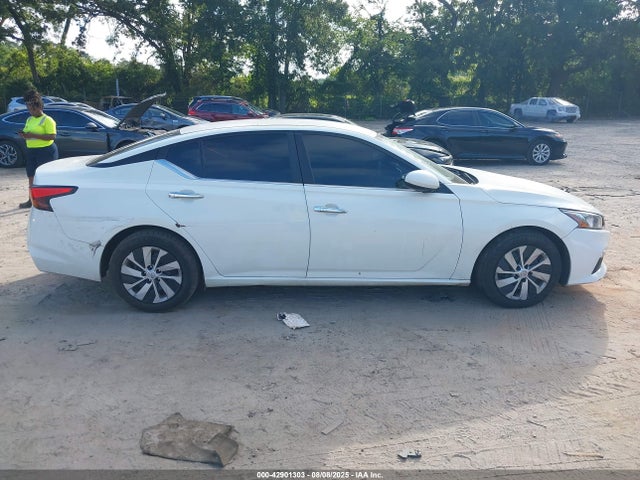 Nissan 2019 2019 1N4BL4BVXKC114370 Image 13