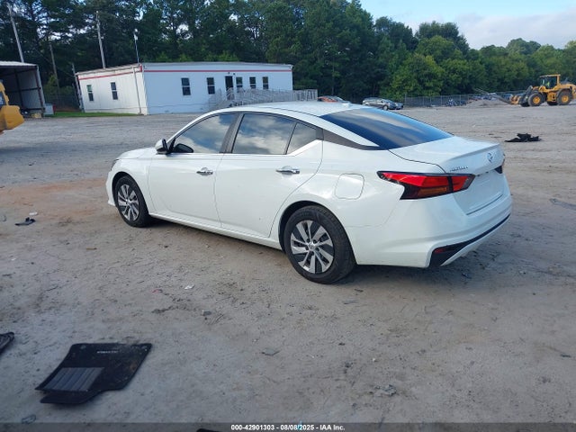 Nissan 2019 2019 1N4BL4BVXKC114370 Image 3