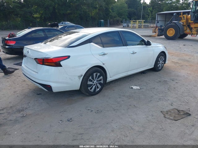 Nissan 2019 2019 1N4BL4BVXKC114370 Image 4