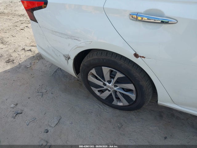 Nissan 2019 2019 1N4BL4BVXKC114370 Image 6