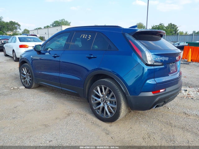 2019 CADILLAC XT4 1GYFZER41KF196785 Photo 2