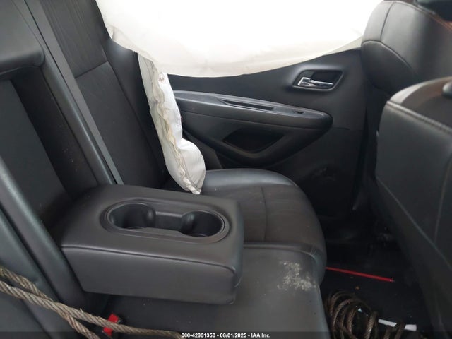 KL7CJPSM8NB551076 Chevrolet le2